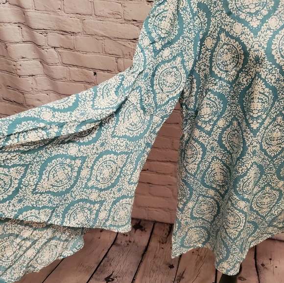 Entro Blouse - Picture 3 of 3